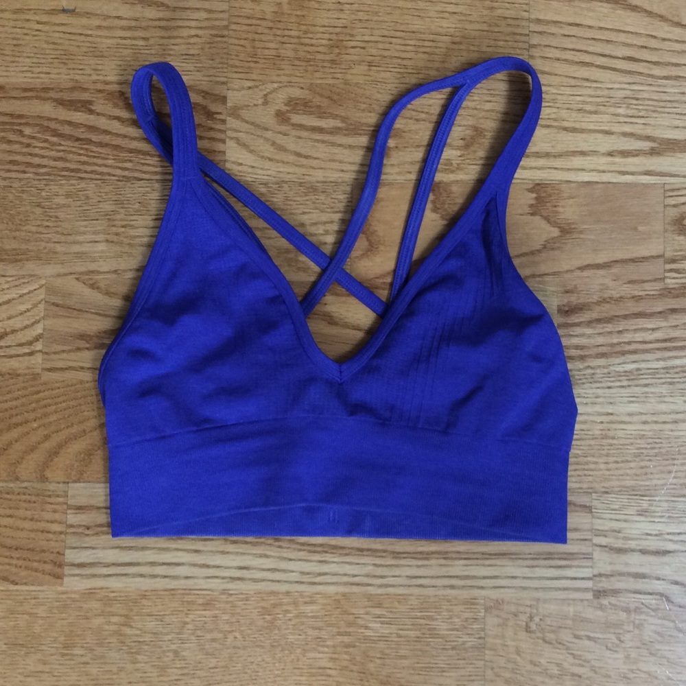 Lululemon sports bra